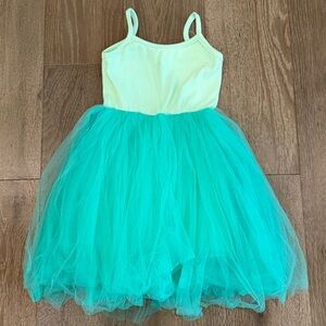 Girls toddler green tutu dress. Size:18-24 Months. Gently Used.